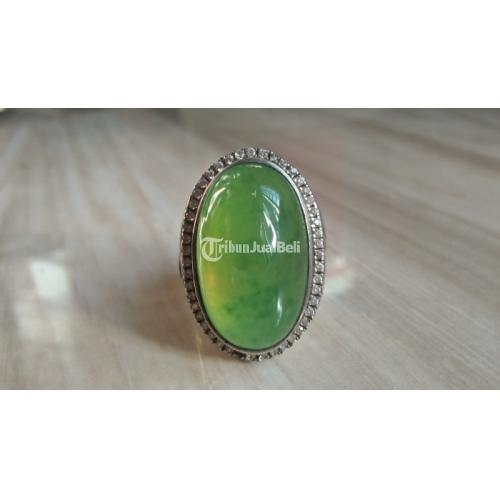 Natural IDOCRASE NEON LUMUT SUPER BENING