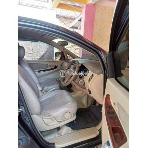 Mobil Toyota Kijang Innova Tahun 2005 Bekas Surat Lengkap Siap Pakai - Jombang