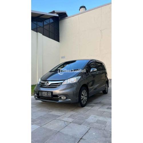Mobil Honda Freed E PSD 2014 Bekas ajak Panjang Grey Second - Boyolali