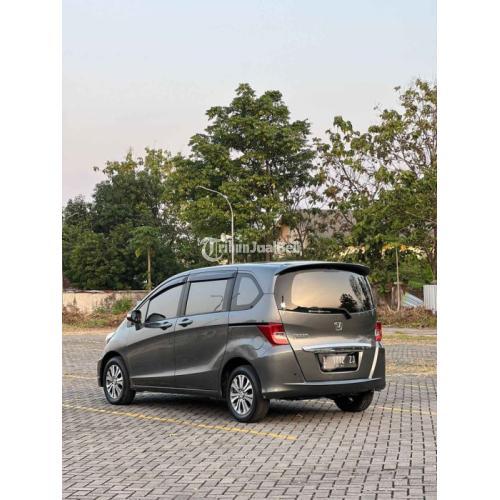 Mobil Honda Freed E PSD 2014 Bekas ajak Panjang Grey Second - Boyolali