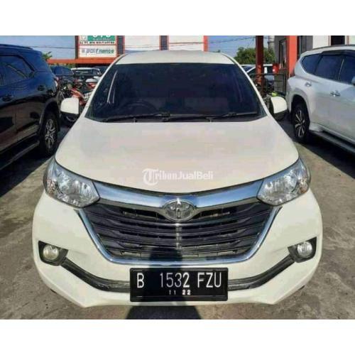 Mobil Toyota Avanza Bekas Warna Putih Murah Tahun 2018 - Palu