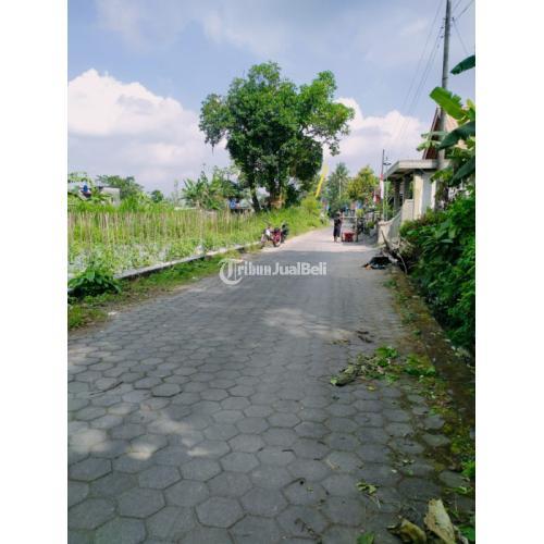 RUMAH BERKELAS DI SLEMAN DENGAN PRIVATE POOL