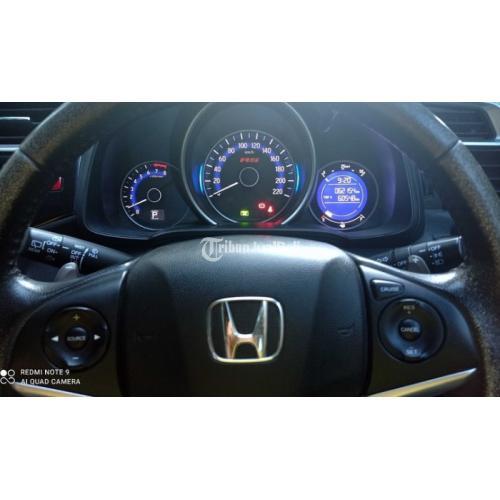 FAST SALE!!! HONDA JAZZ RS CVT 2016 FLOATING TV