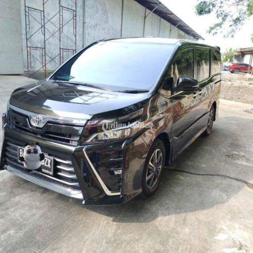 Mobil Toyota Voxy 2018 Hitam Seken Mewah Siap Pakai - Tangerang Kota