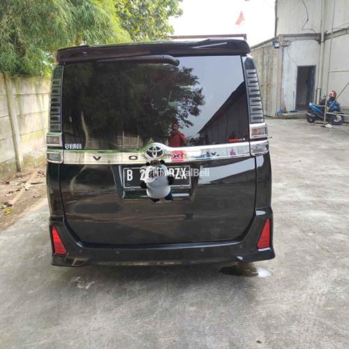 Mobil Toyota Voxy 2018 Hitam Seken Mewah Siap Pakai - Tangerang Kota