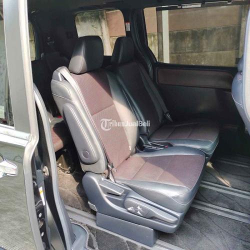 Mobil Toyota Voxy 2018 Hitam Seken Mewah Siap Pakai - Tangerang Kota