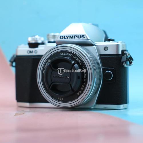 Kamera Mirrorless Olympus OMD EM10 Mark II Fullset Lensa Kit Bekas