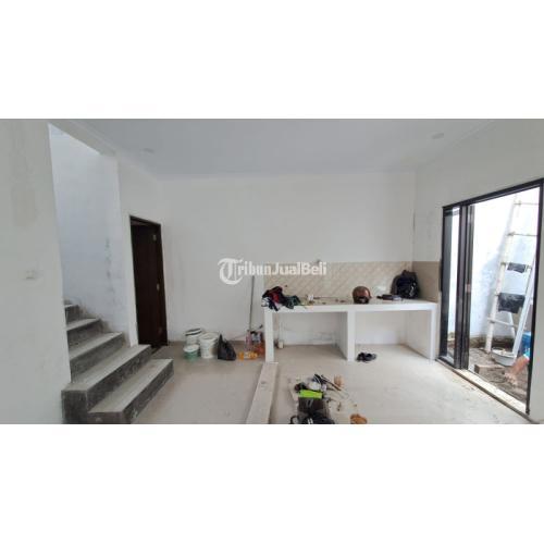 RUMAH SIAP HUNI POSISI HOOK 2 LANTAI DEKAT JALAN PURWOMARTANI