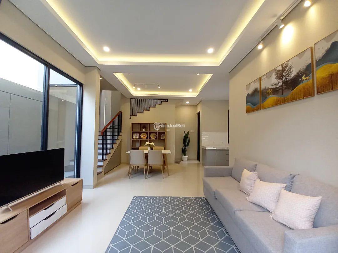 RUMAH BARU FULL FURNISH 2 LANTAI DESAIN KONTEMPORER CARPORT LUAS