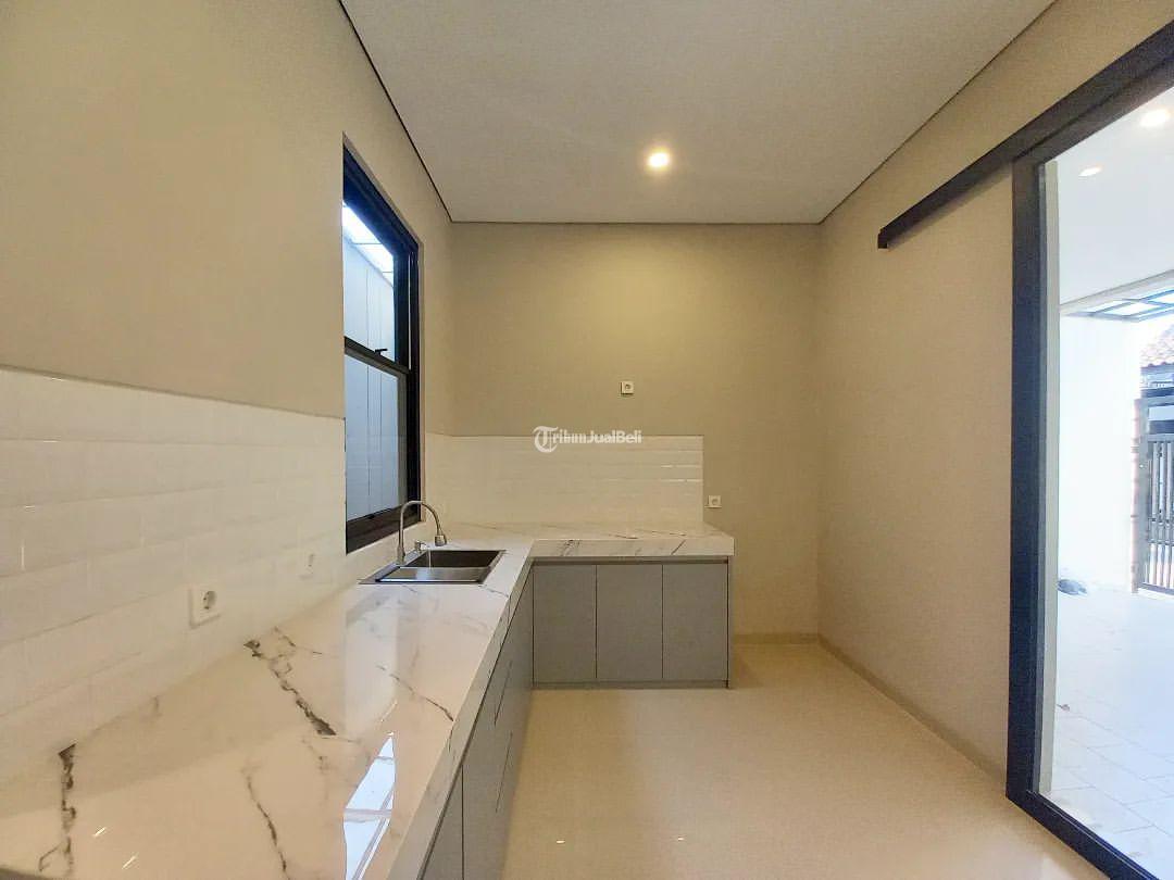 RUMAH BARU FULL FURNISH 2 LANTAI DESAIN KONTEMPORER CARPORT LUAS