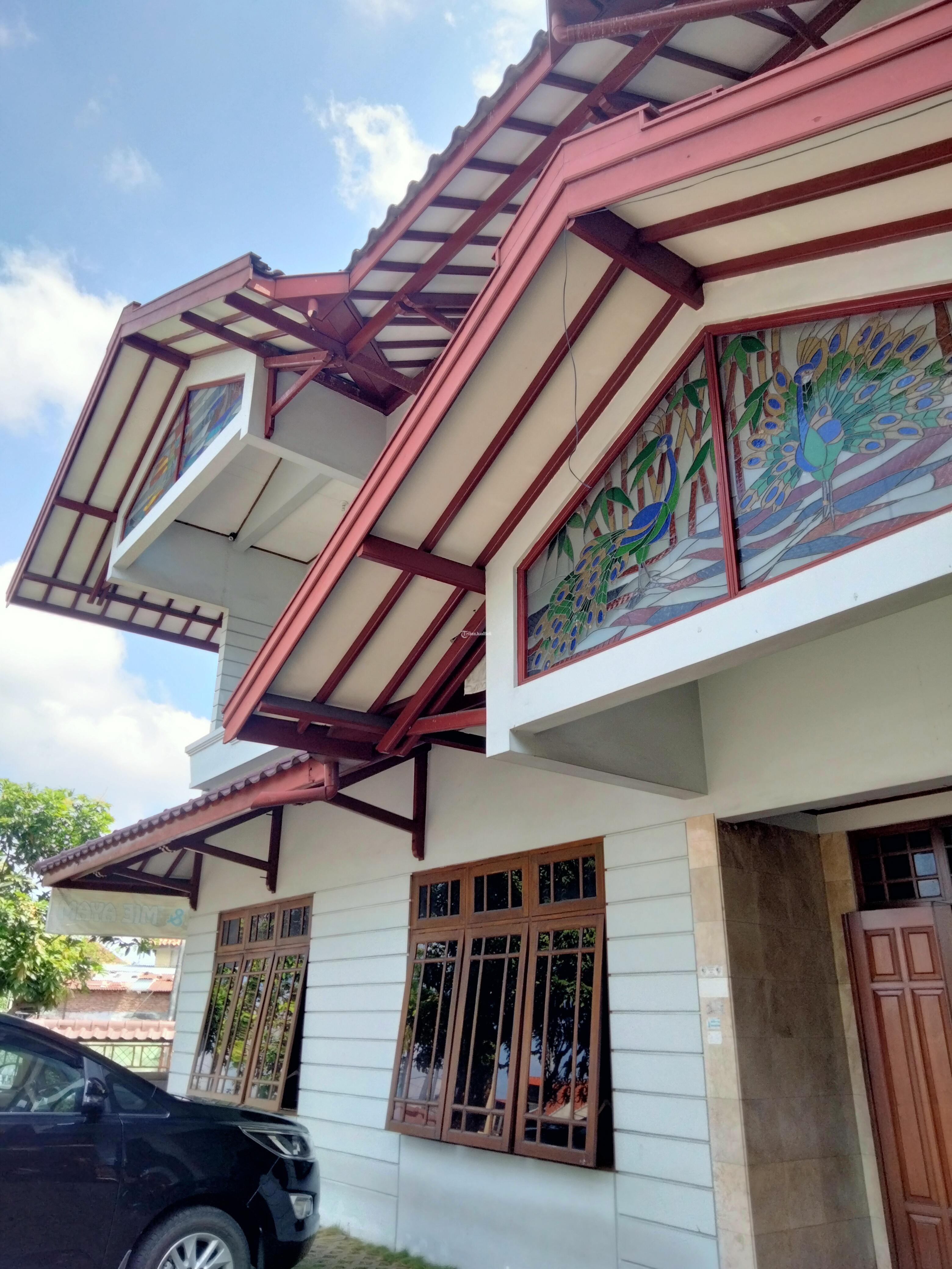 Jual Rumah Kantor 2 Lantai 2 Muka Luas 471 m2 SHM Lokasi Strategis - Yogyakarta