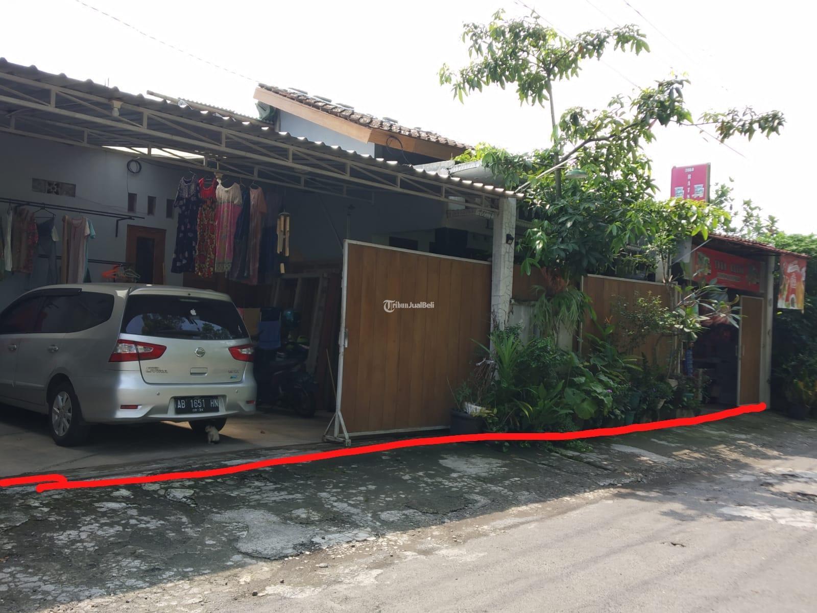 Tanah Dan Bangunan Tepi Jalan Aspal Utara PKU Gamping