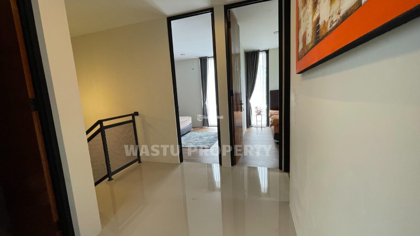 RUMAH BARU 2 LANTAI FULL FURNISH POSISI HOOK DI KALASAN