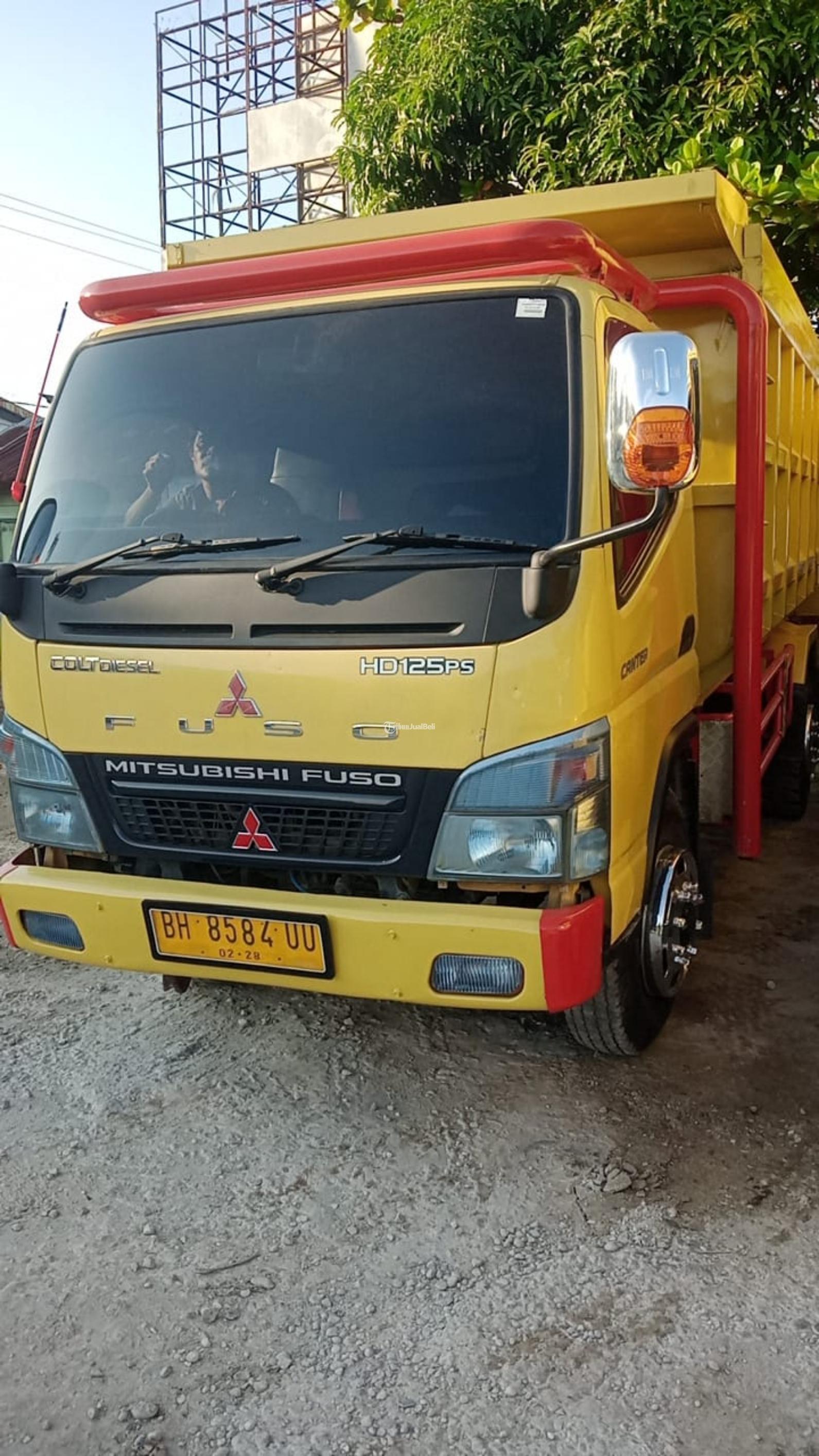 Canter 2011 Dump Truk