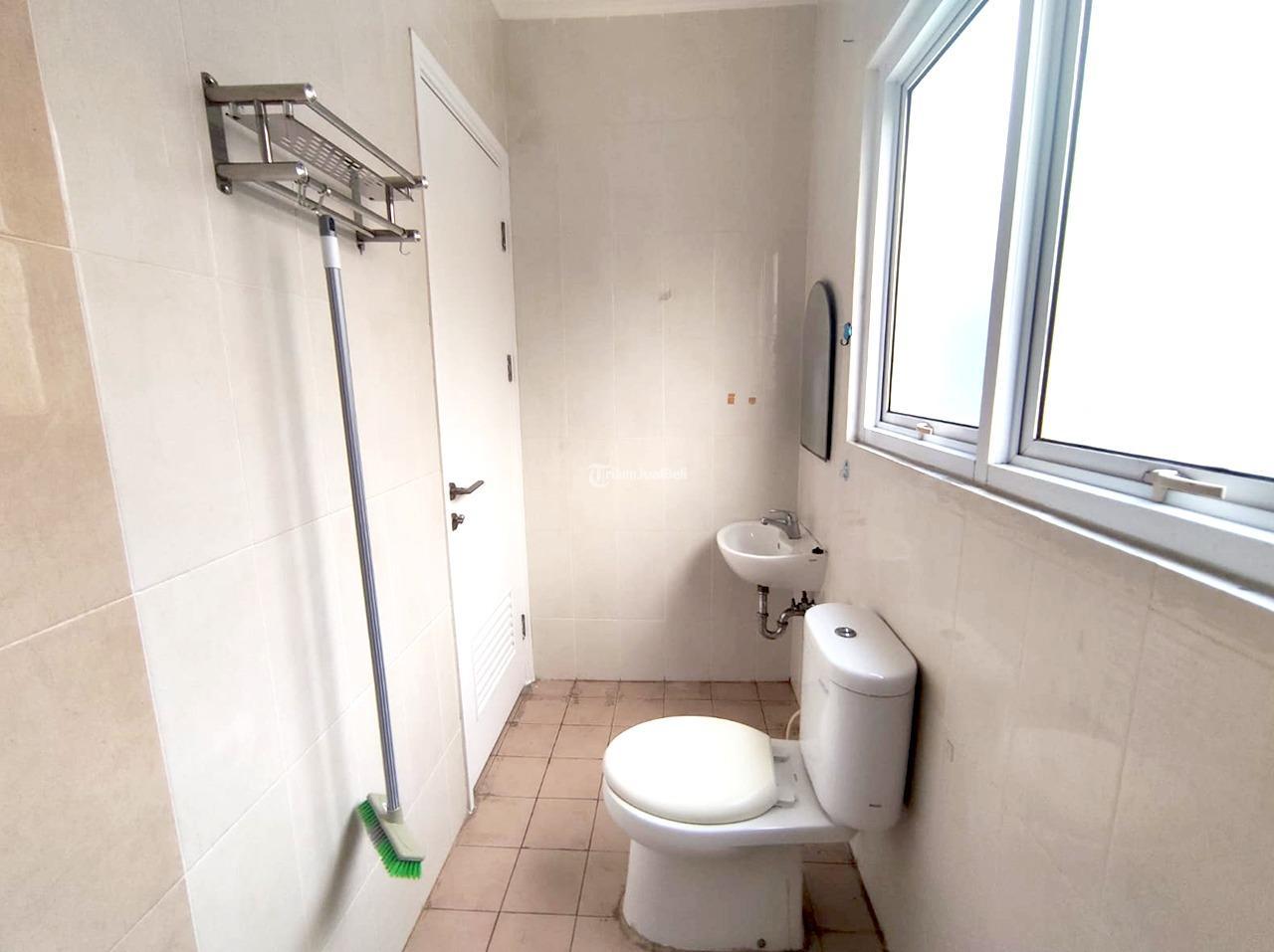 Omaha Village Rumah Hook 4Br