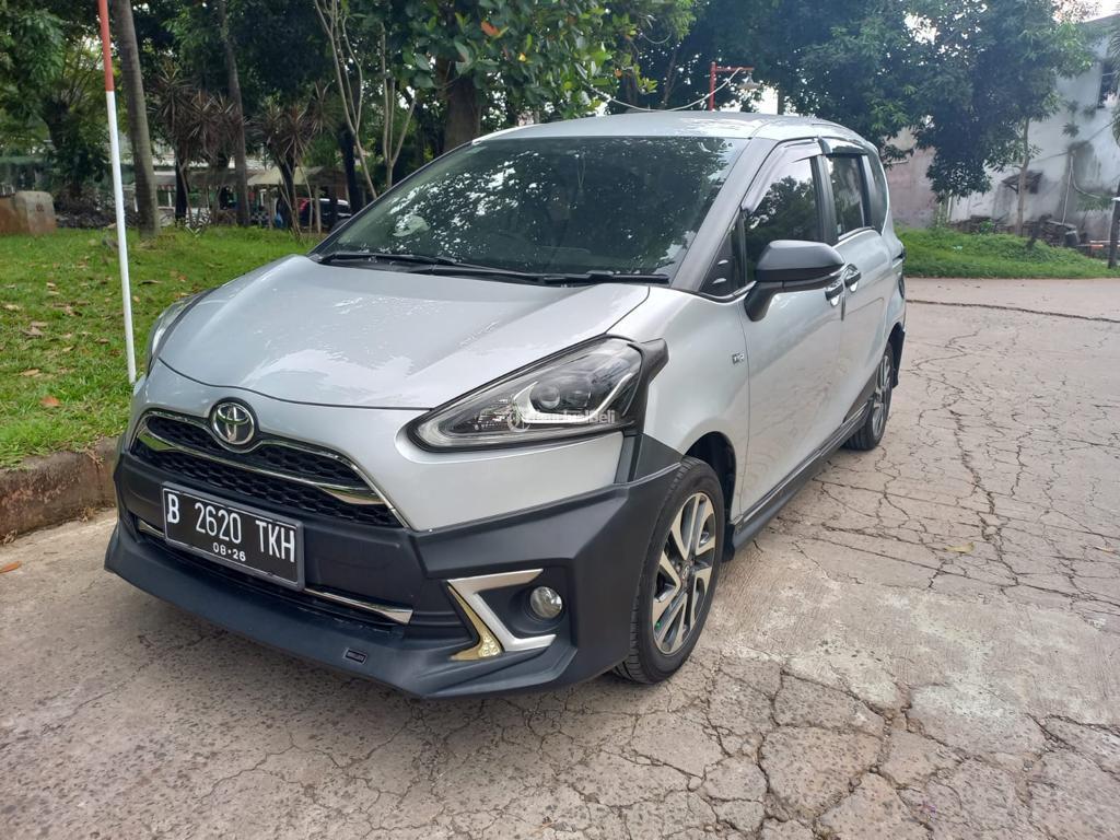 Toyota Sienta 1500cc Q AT Tahun 2016