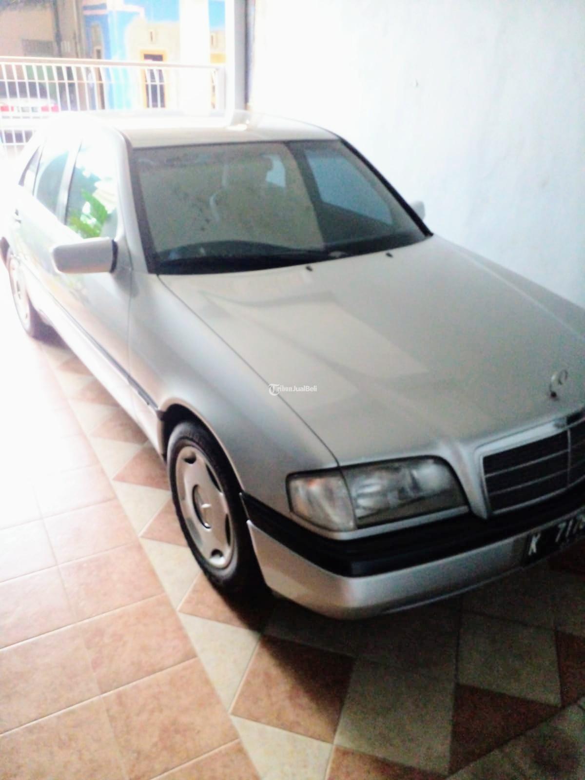 Mercedes Benz C200 tahun 1999 W202