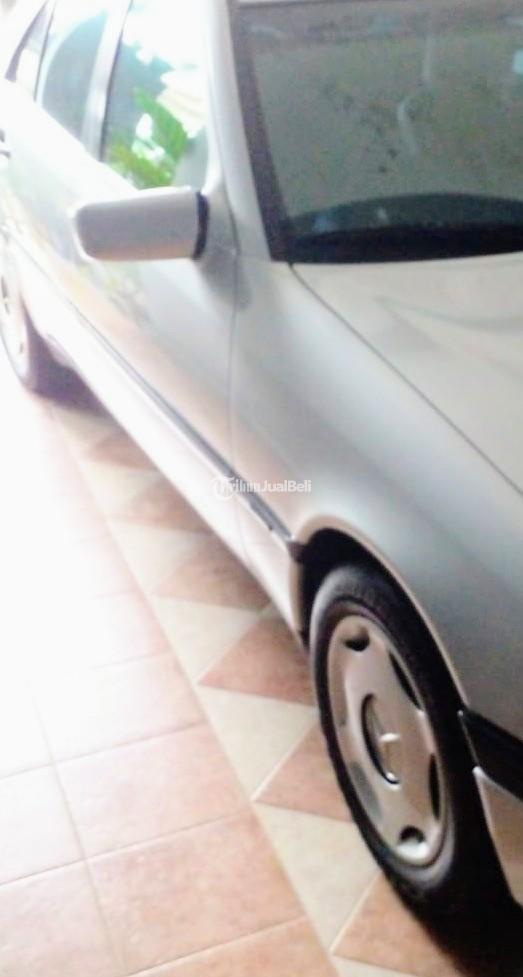Mercedes Benz C200 tahun 1999 W202