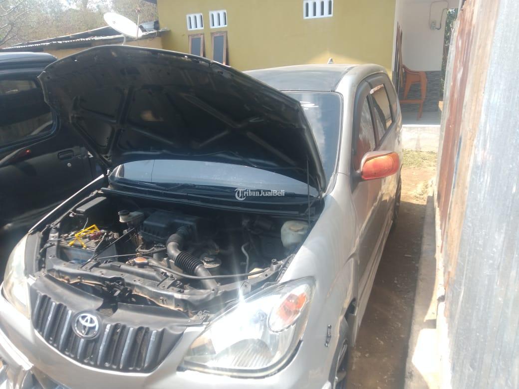 TOYOTA AVANZA TAHUN 2006 MAUMERE FLORES NTT