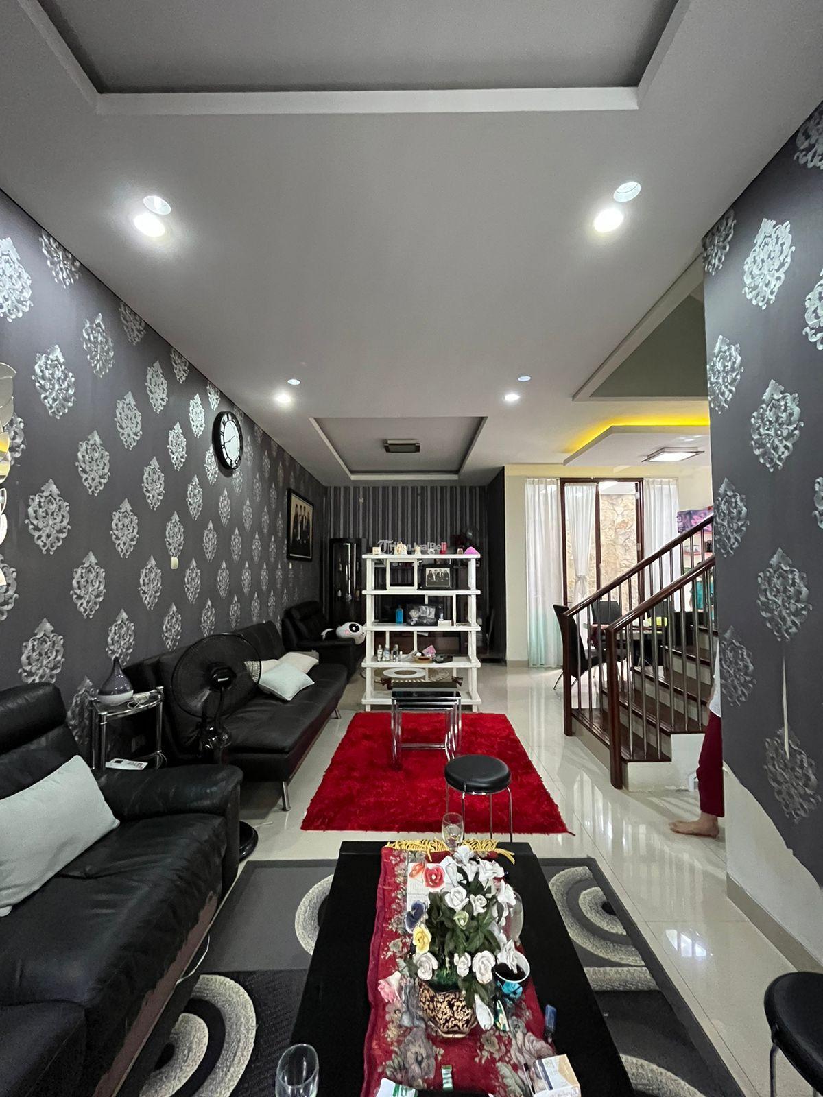 Rumah Mewah Di Perumahan Dalam Ringroad Dekat Transmart