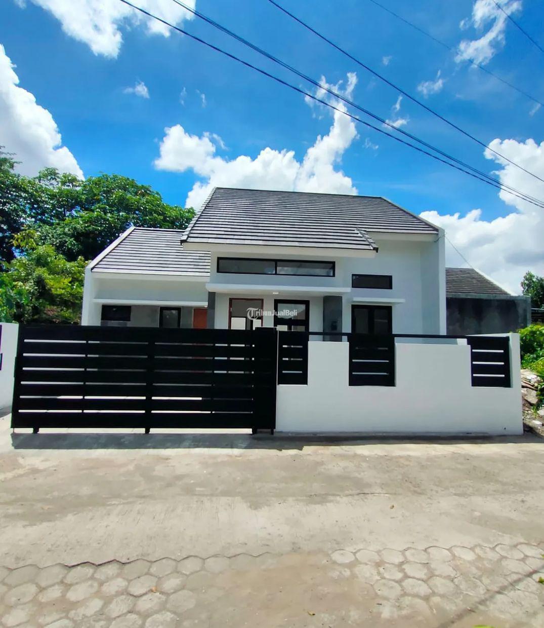 RUMAH BARU SIAP HUNI MODERN DEKAT MINI ZOO JOGJA