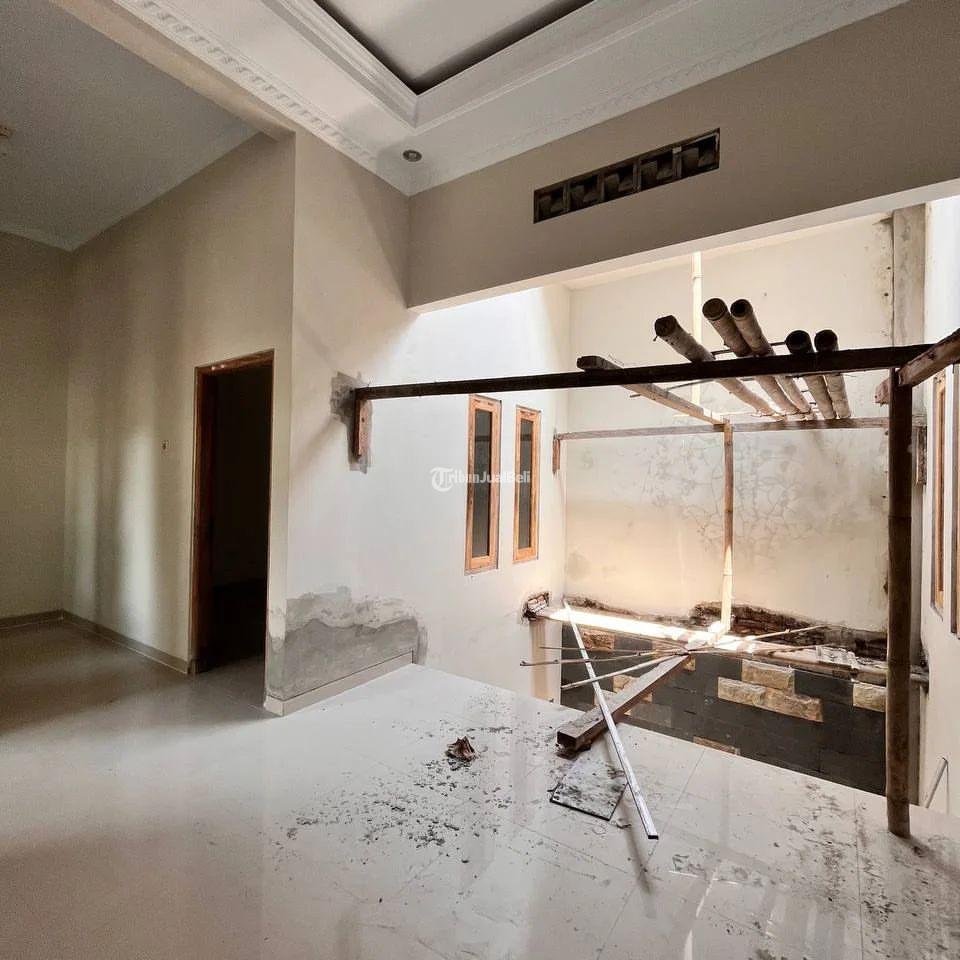 RUMAH SIAP HUNI POSISI HOOK DEKAT KAMPUS UPN