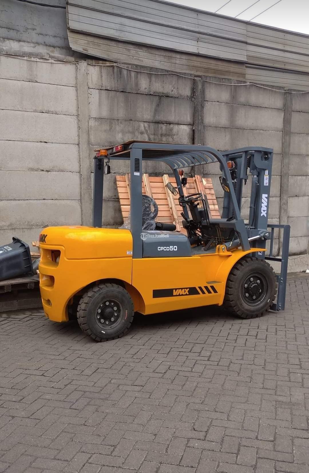 Forklift Diesel Vmax Kapasitas 5 Ton Garansi 1 Tahun - Probolinggo