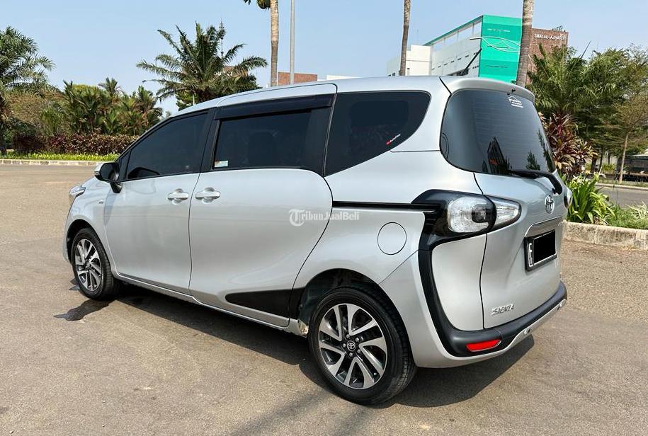 Mobil Toyota Sienta V AT 2016 KM Low DP 13 Juta Bekas Terawat di Bogor