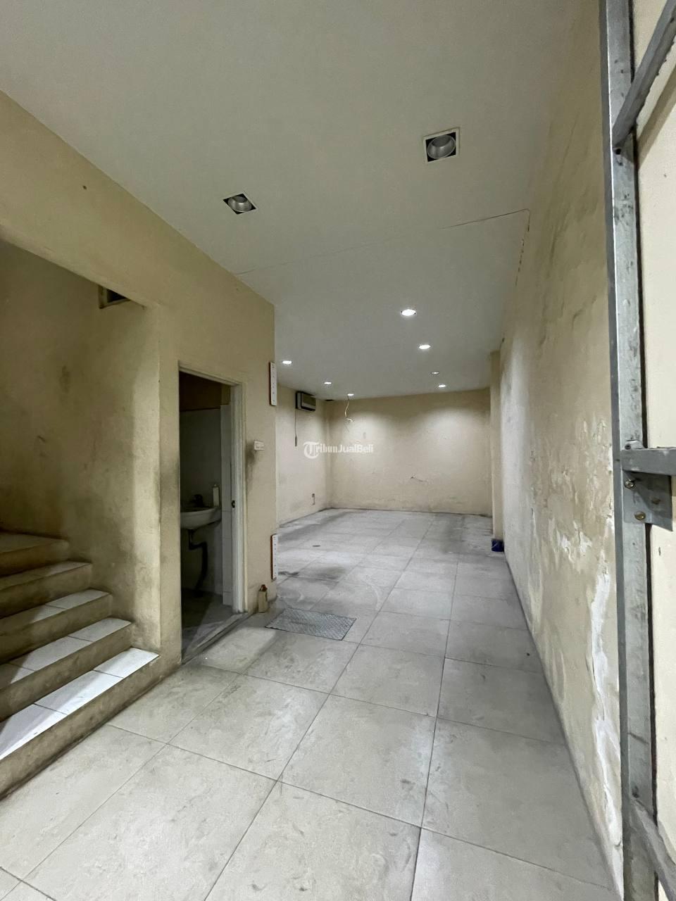 Jual Ruko Second di Raya Kinibalu Petemon Siap Pakai Dekat Dengan Akses Jalan Kota The EdGe - Surabaya