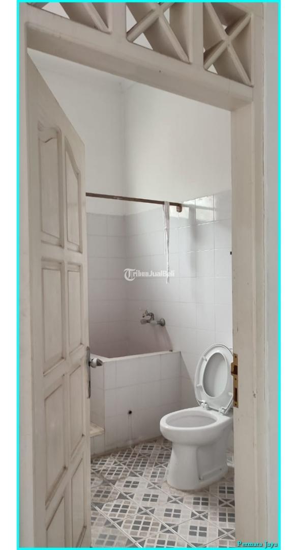 Rumah Lokasi Bagus Dekat Pasar Kolombo Strategis