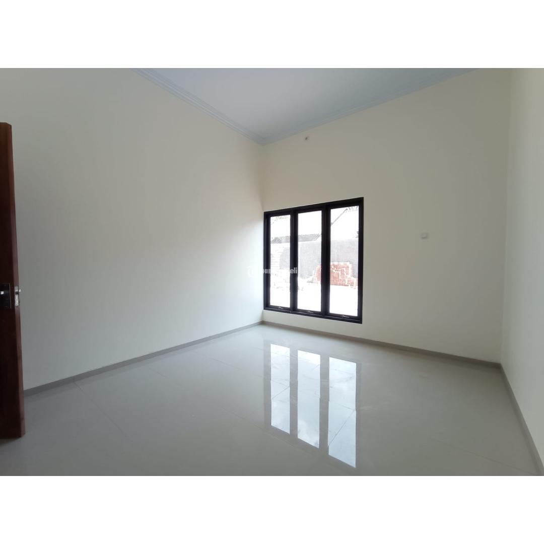 RUMAH MINIMALIS BANYAK BONUS LOKASI DALAM CLUSTER DI NGAGLIK