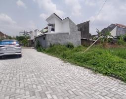 Dijual Tanah 105m Murah Hook dalam Perumahan Gentan Lebar Jalan 8 Meter - Solo