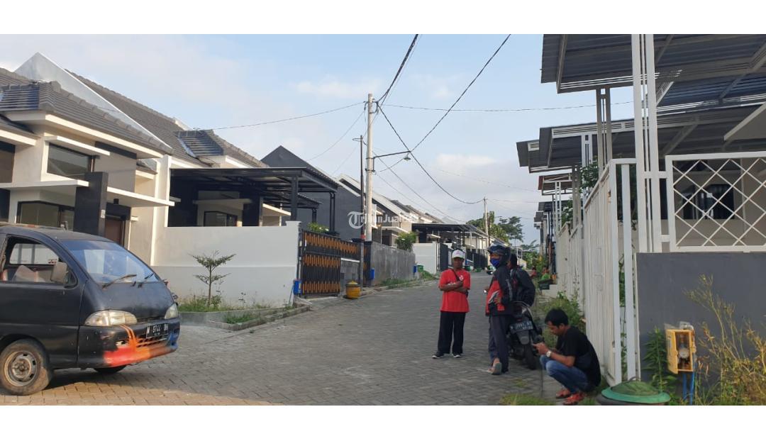RUMAH STRATEGIS FREE PAGAR DAN KANOPI HOOK DI KOTA MALANG