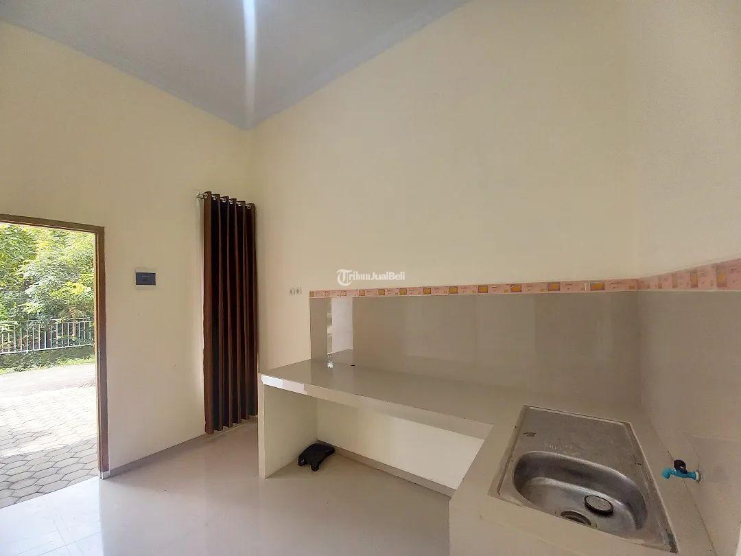 RUMAH CANTIK DI NGEMPLAK FREE PAJAK DEKAT PASAR JANGKANG