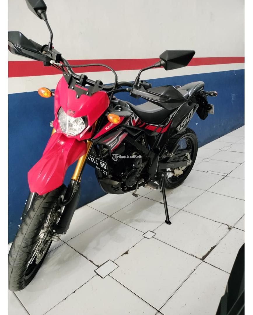 Motor Kawasaki D Tracker Tahun 2022 Tipe Tertinggi Km 4000 Second di