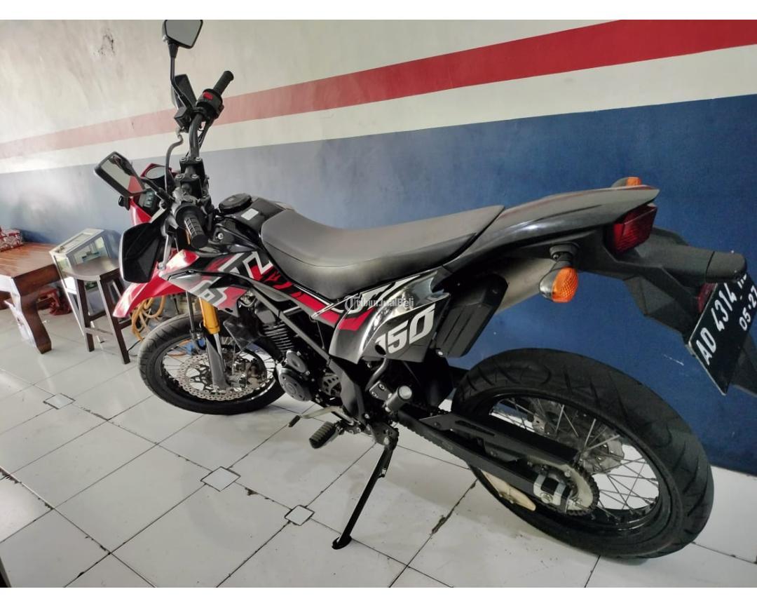 Motor Kawasaki D Tracker Tahun 2022 Tipe Tertinggi Km 4000 Second di