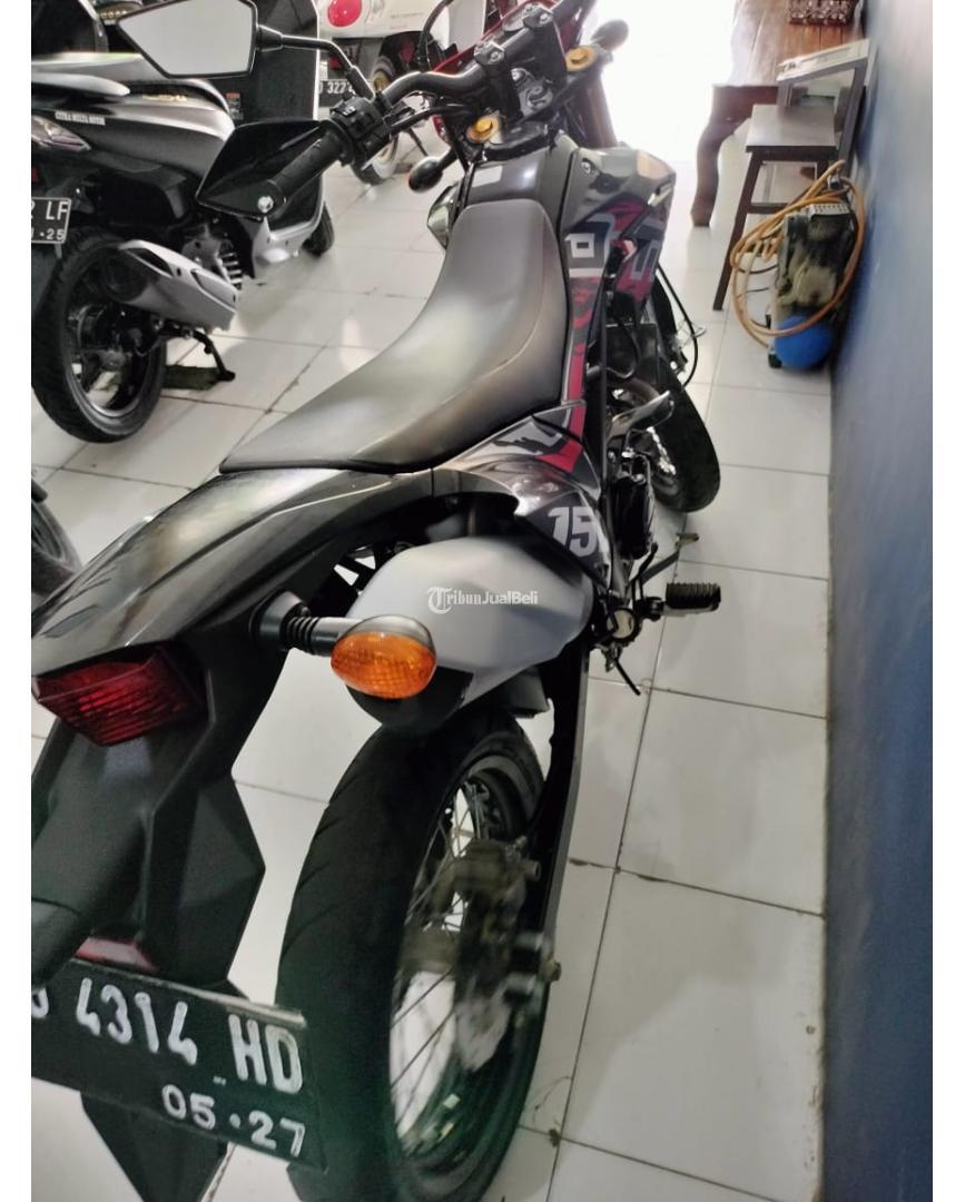 Motor Kawasaki D Tracker Tahun 2022 Tipe Tertinggi Km 4000 Second di