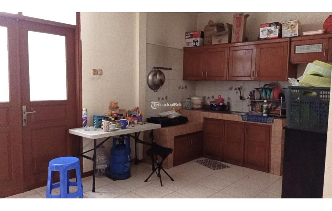 Rumah Kondisi Tersewa Cluster Bulevar Hijau Harapan Indah LT160 LB120 Bekasi Jawa Barat