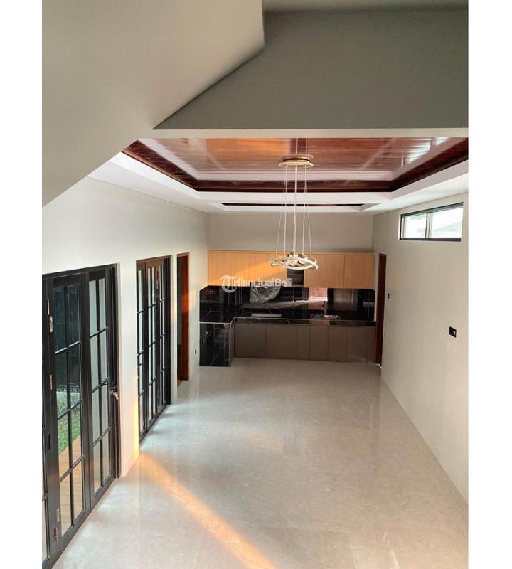 Rumah Mewah 2 Lantai dekat SCH Mall dan Pemda Sleman