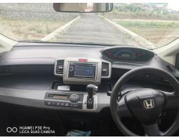 Honda freed 2012  PSD