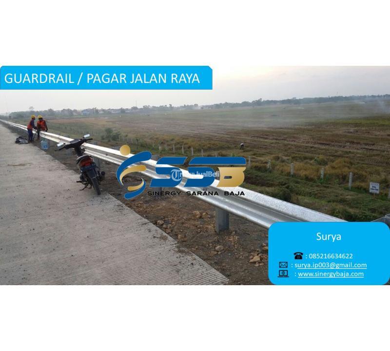 Guardrail Pagar Jalan Raya Kota Palembang