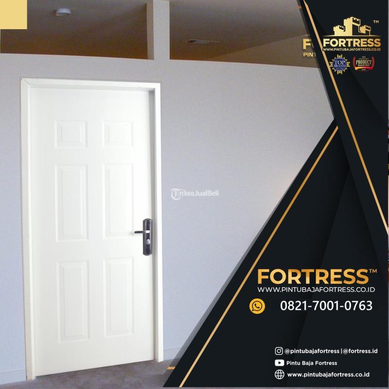 Distributor Pintu Baja Minimalis Motif Urat Kayu Fortress Untuk Sport Centre - Pekanbaru