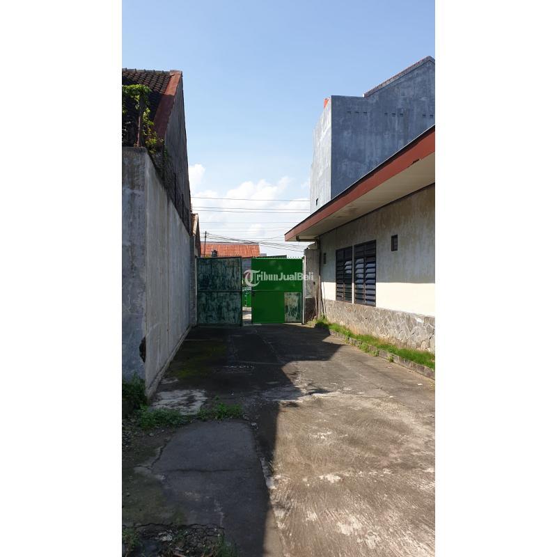 Gudang Brigjen Katamso Mojosongo Samping Jalan Raya Solo The EdGe