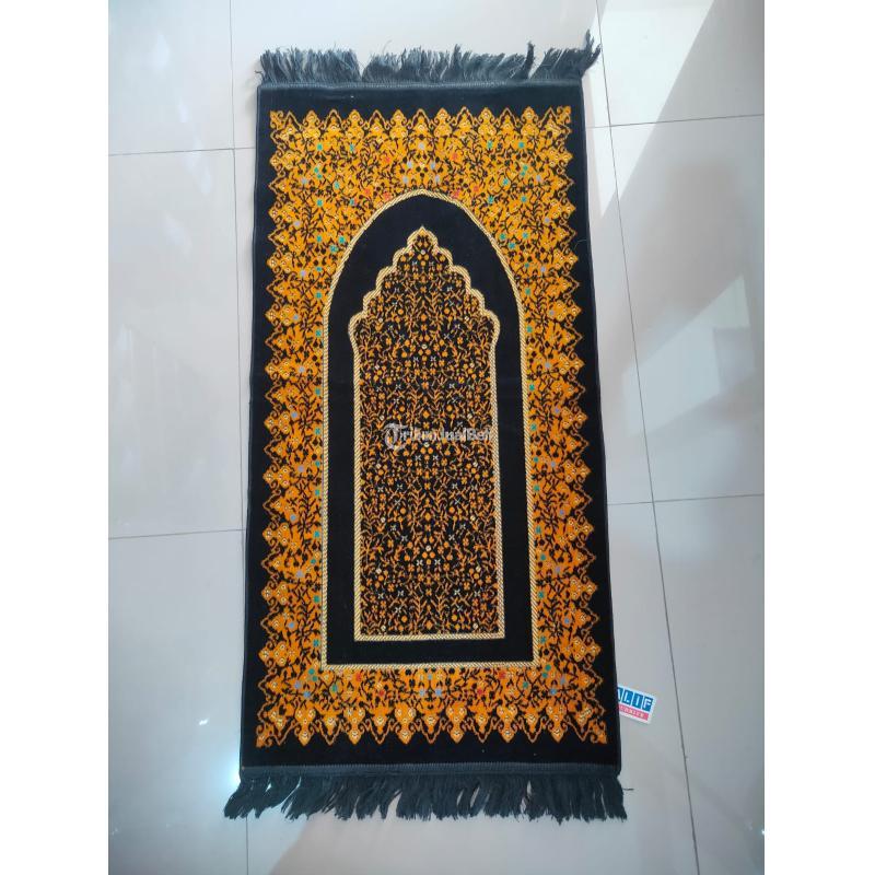 Grosir dan Ecer Sajadah Nusa Tenggara Barat Temukan Motif Terbaru yang Memukau