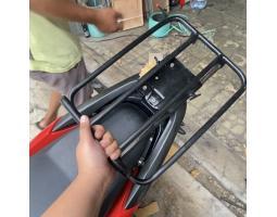 Bracket Geser Motor Vario