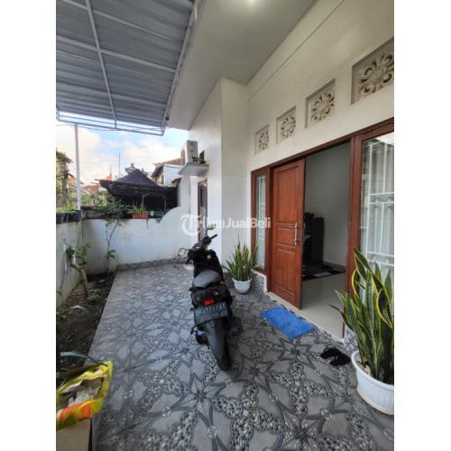 Dijual Rumah Cantik Modern Fully Furnish dan Rooftop di Jimbaran Bali dalam Cluster - Badung