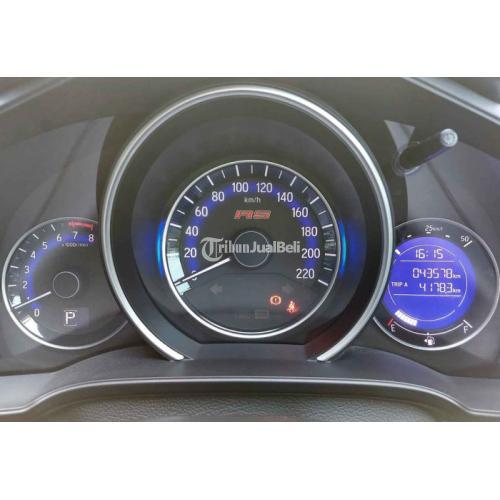 Mobil Honda Jazz RS AT 2017 Warna Putih Bekas Harga Nego Low KM - Badung