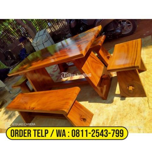 Meja Makan Minimalis Trembesi Kuningan