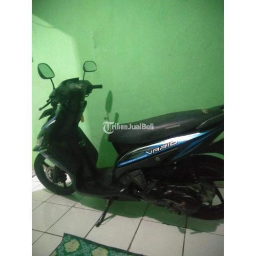 Motor Honda Vario 2011 Hitam Seken Surat Lengkap Siap Pakai di Bogor