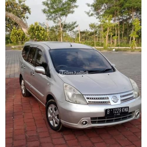 Mobil Nissan Grand Livina 2009 Silver Seken Surat Lengkap Siap Pakai - Surakarta
